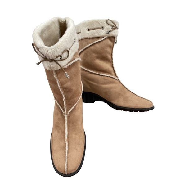 Vaneli Shoes - VANELI Tan Suede Fur Lined Women’s Boots - Sz 6 1/2